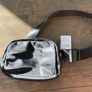 Lulu Fanny pack 💘